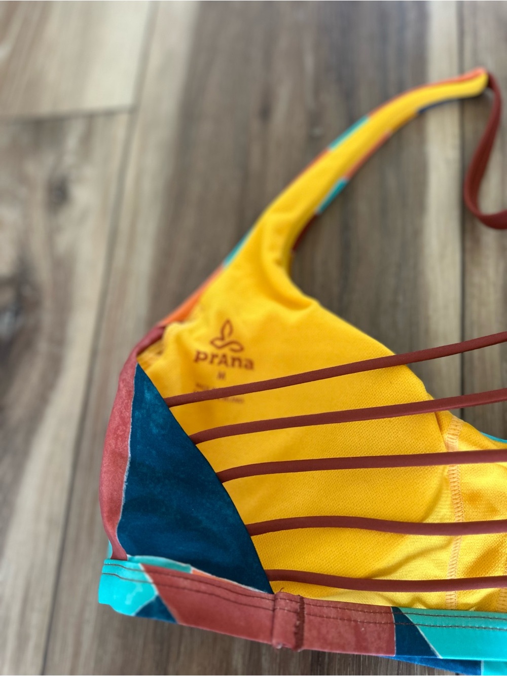 Prana women’s Colorful Geometric bikini top size medium - Picture 4 of 4
